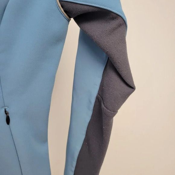 Adidas Running  Jacket - Picture 5 of 7